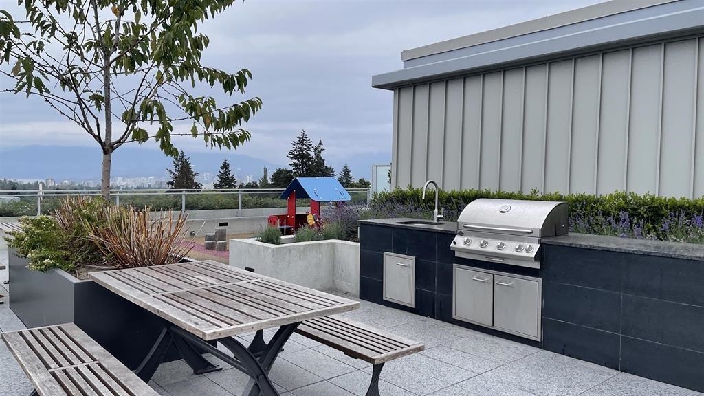 301 4988 Cambie Street