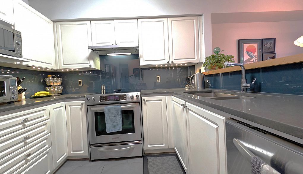 308 228 E 18th Avenue