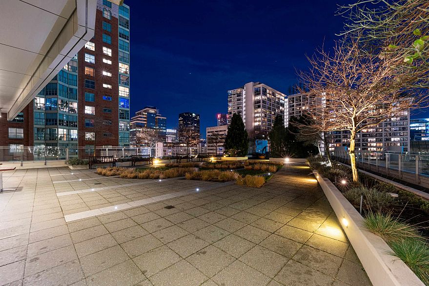 3406 1028 Barclay Street