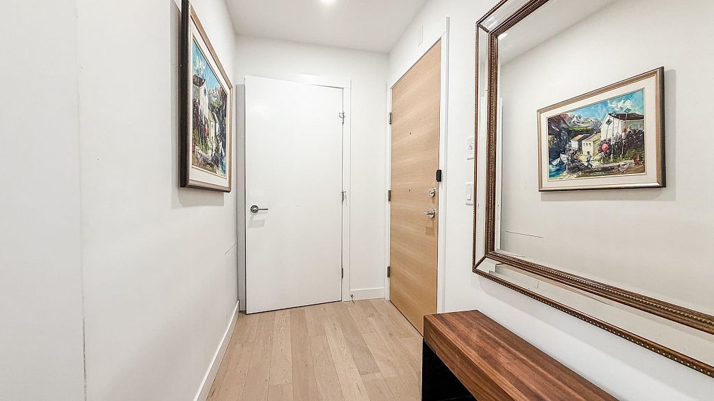 301 4988 Cambie Street