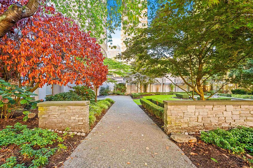 2006 1850 Comox Street