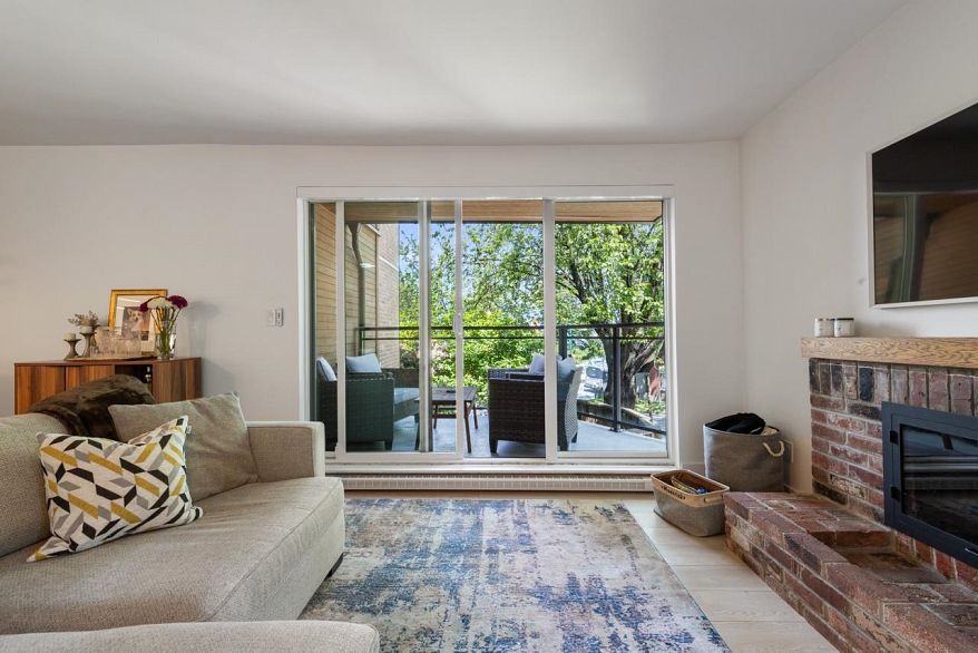 204 2410 Cornwall Avenue