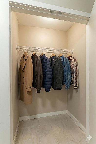 1802 455 Beach Crescent