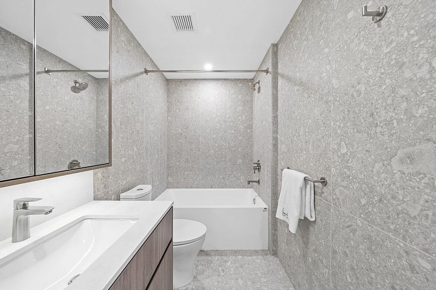 307 5212 Cambie Street