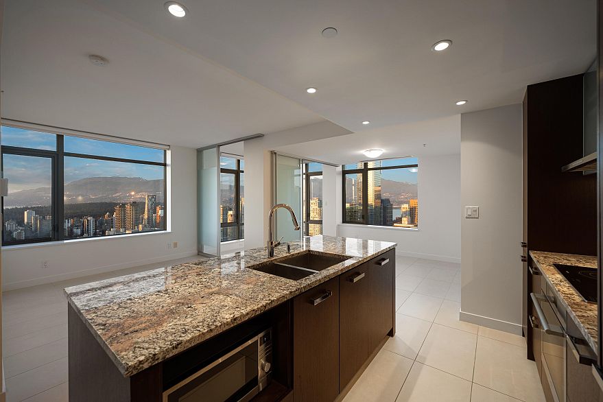 3406 1028 Barclay Street