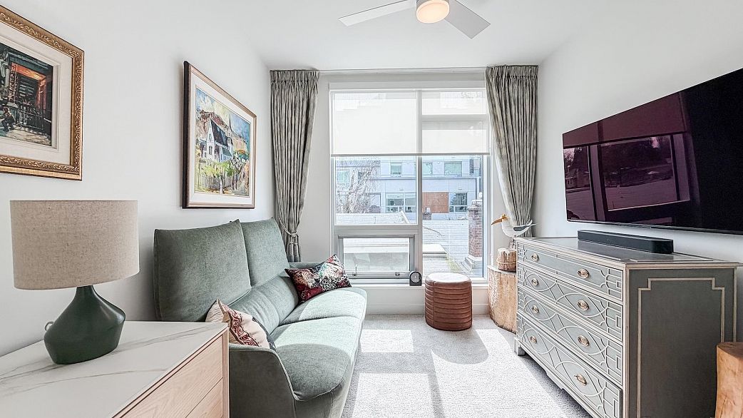 301 4988 Cambie Street