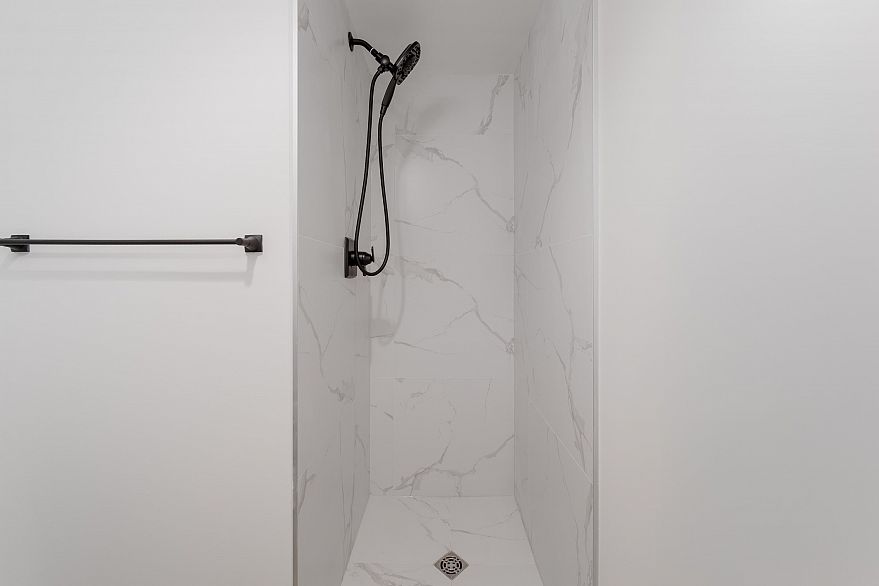 104 1147 Nelson Street