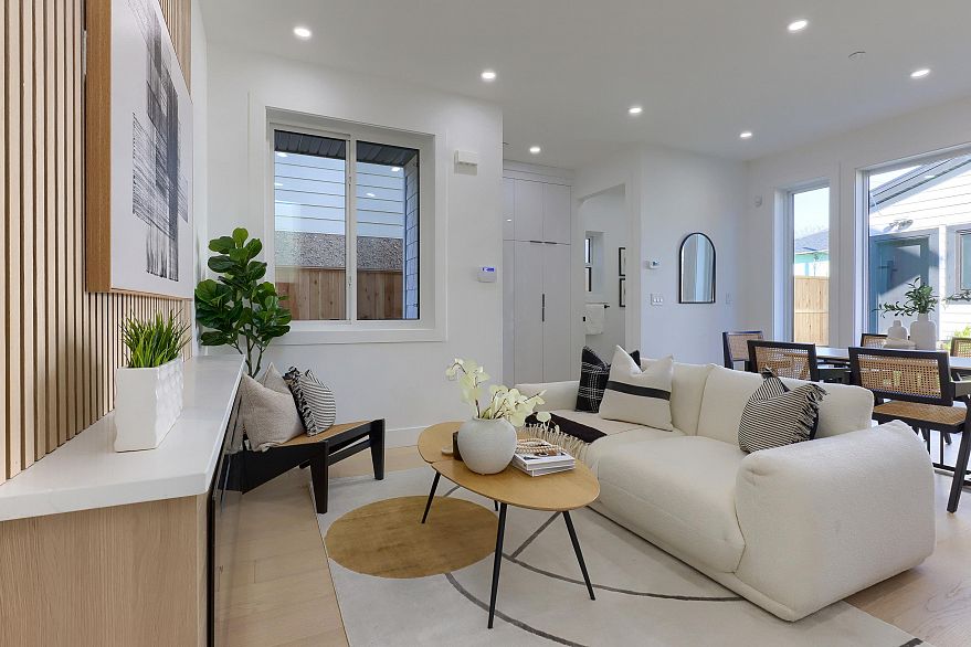 2 4742 St Catherines Street