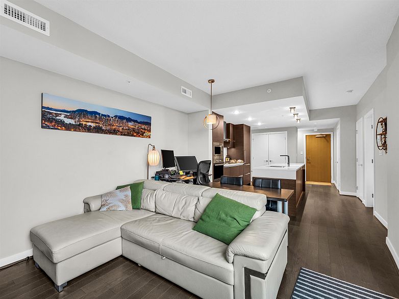 511 508 W 29th Avenue