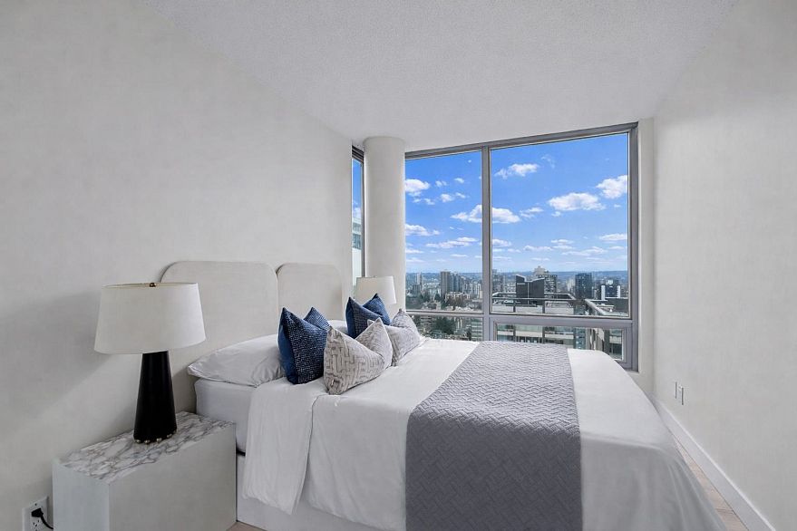 2806 1288 W Georgia Street