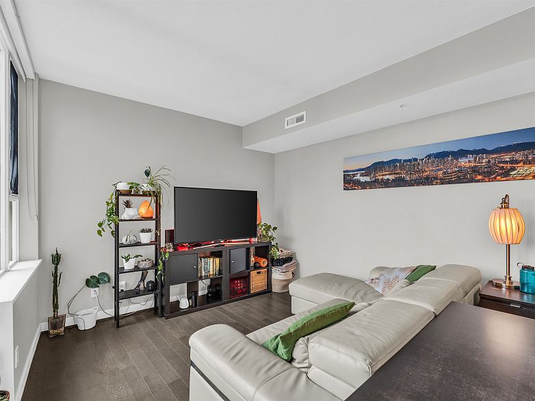 511 508 W 29th Avenue