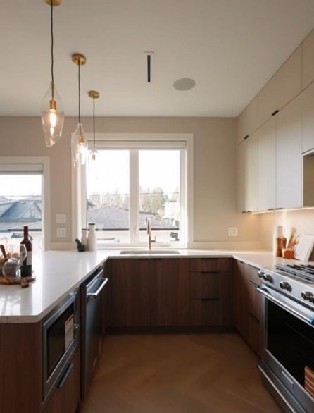 2 6061 Sherbrooke Street