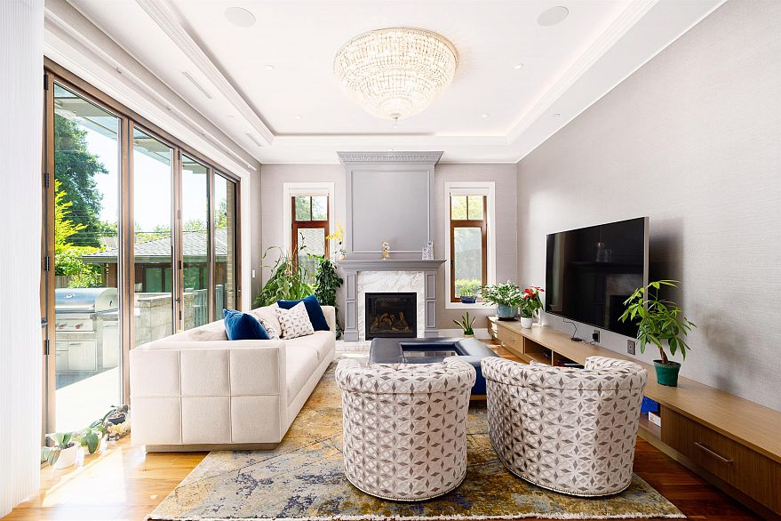 5937 Churchill Street