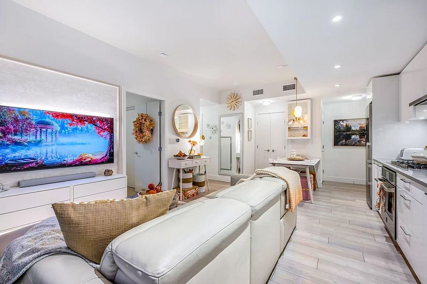 411 3581 E Kent Avenue North