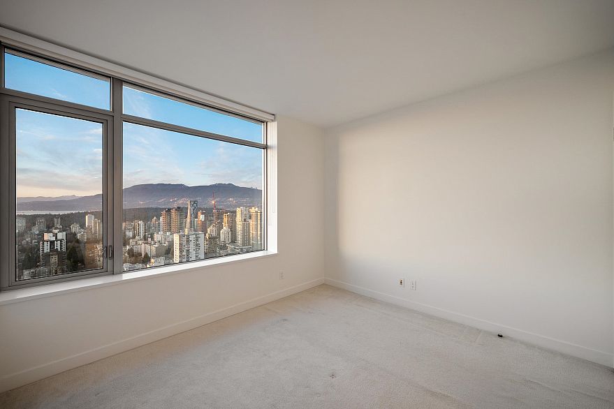 3406 1028 Barclay Street