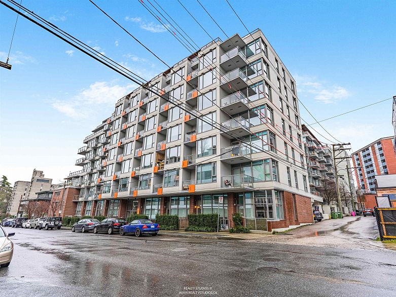 605 250 E 6th Avenue