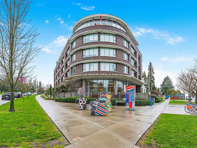 511 508 W 29th Avenue