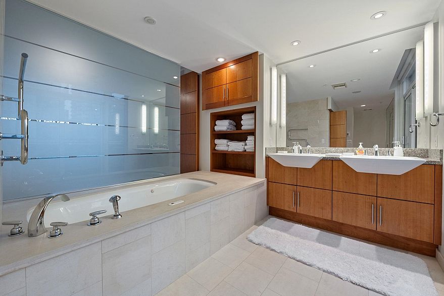 TH20 1281 W Cordova Street