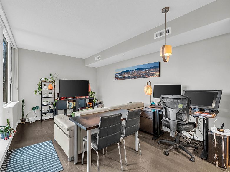 511 508 W 29th Avenue