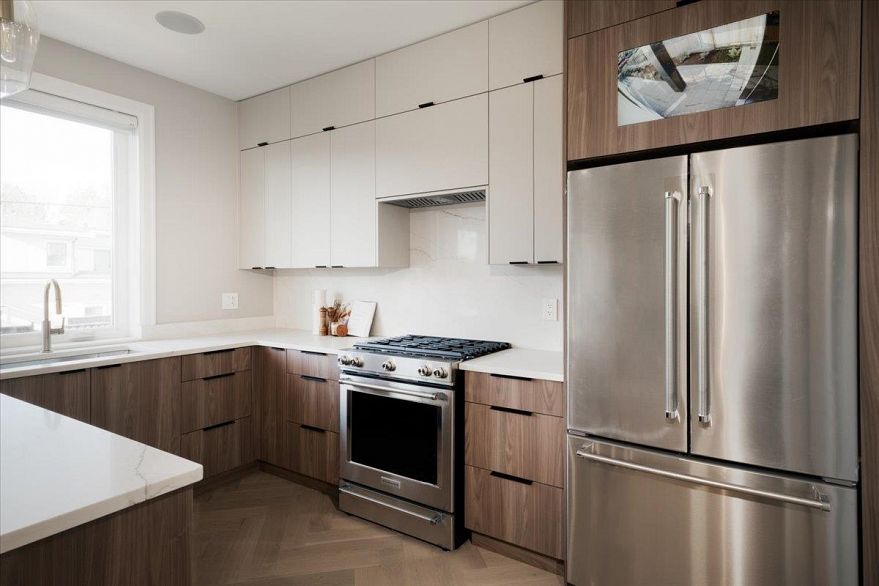 2 6061 Sherbrooke Street