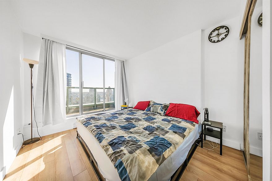 2404 1188 Howe Street