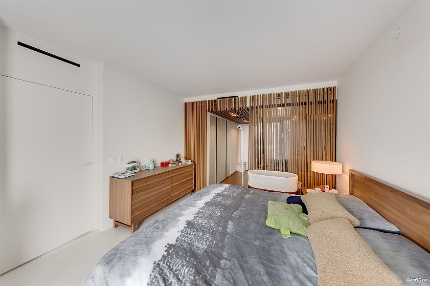 1603 1033 Nelson Street