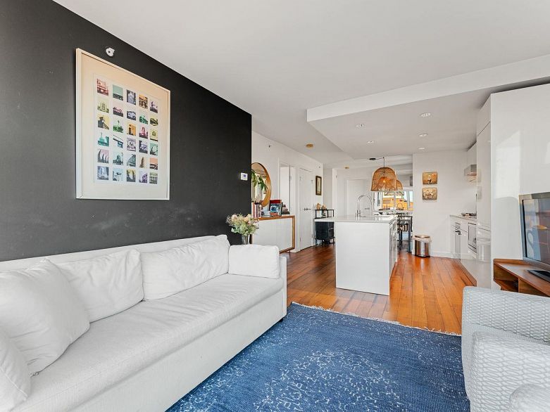 1207 188 Keefer Street