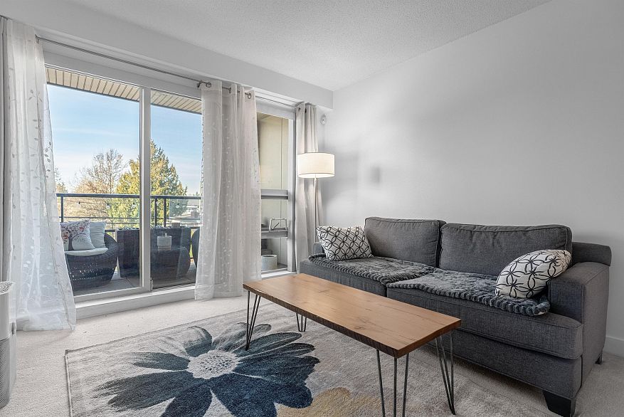 206 4550 Fraser Street