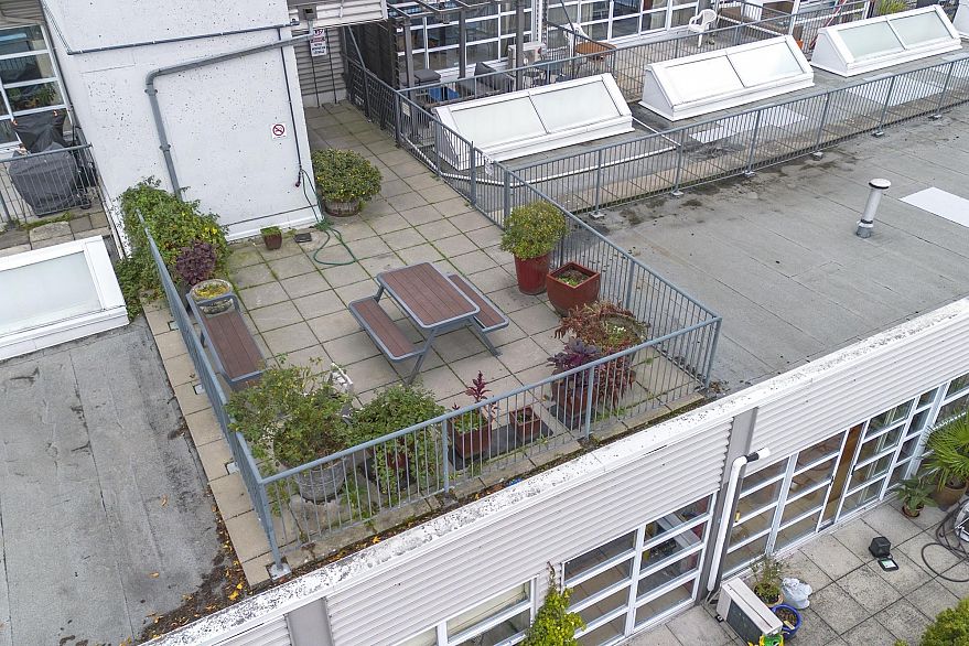 424 350 E 2nd Avenue