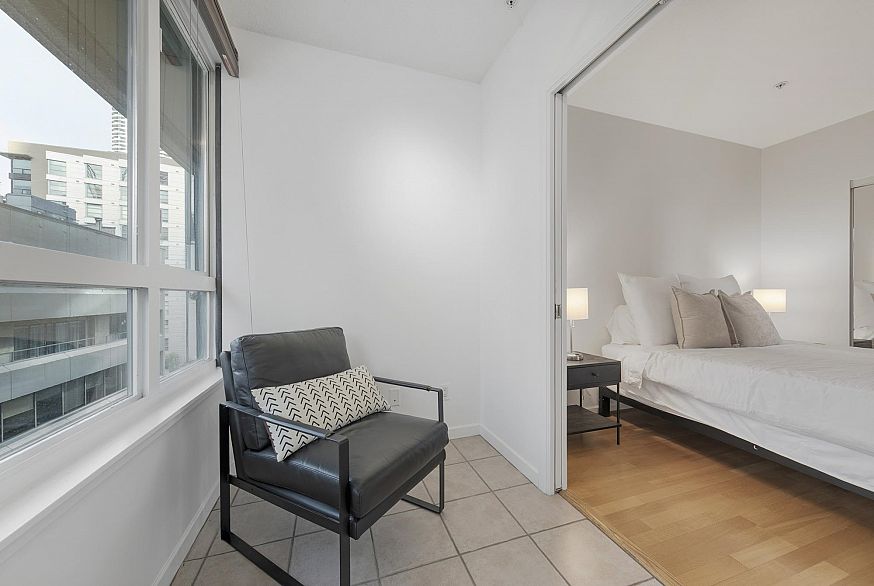 907 1177 Hornby Street