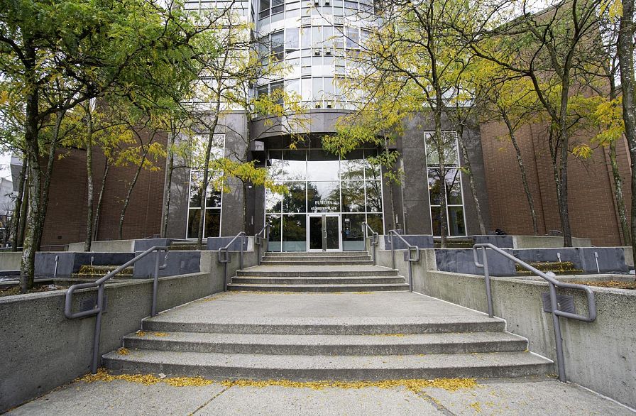 2510 63 Keefer Place