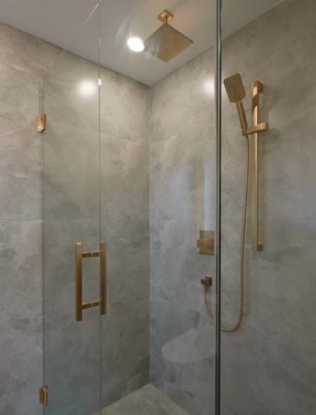 2 6061 Sherbrooke Street