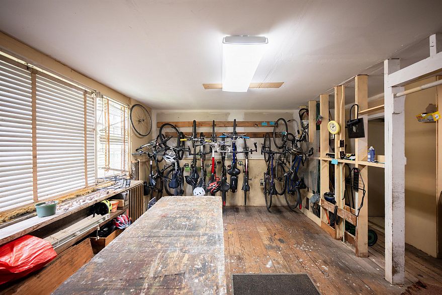 303 1565 Burnaby Street