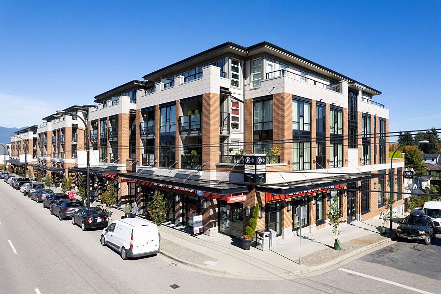 206 4550 Fraser Street