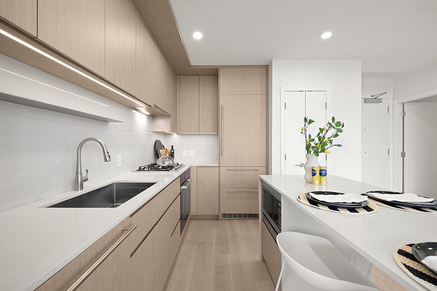 504 5212 Cambie Street