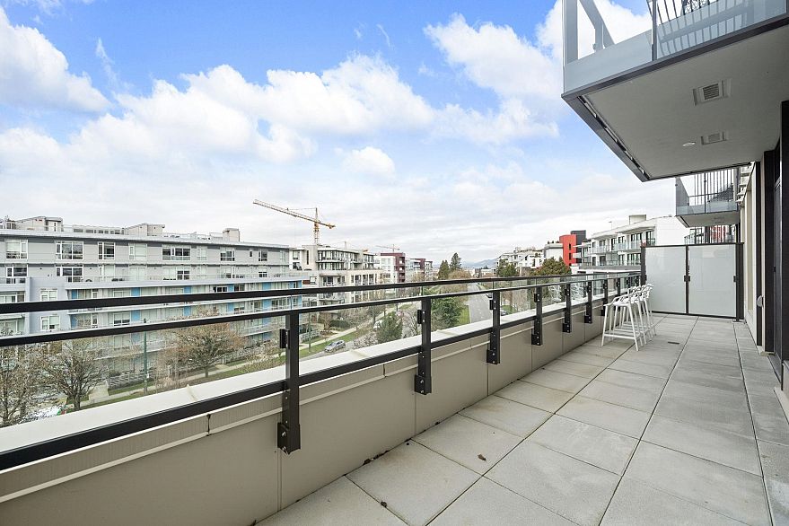 504 5212 Cambie Street