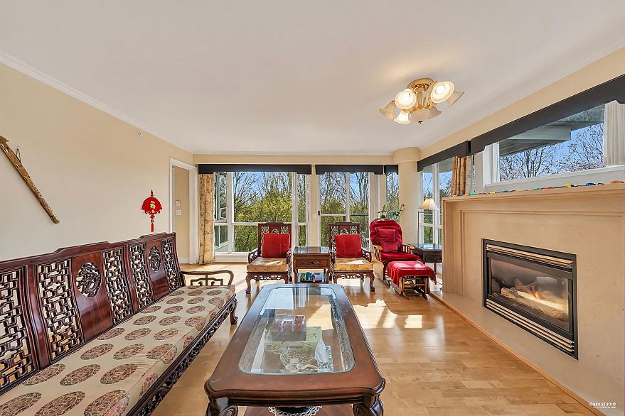 412 618 W 45th Avenue