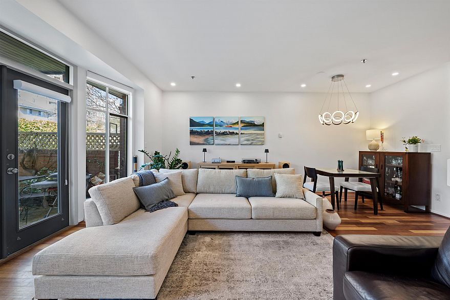 12 5880 Hampton Place