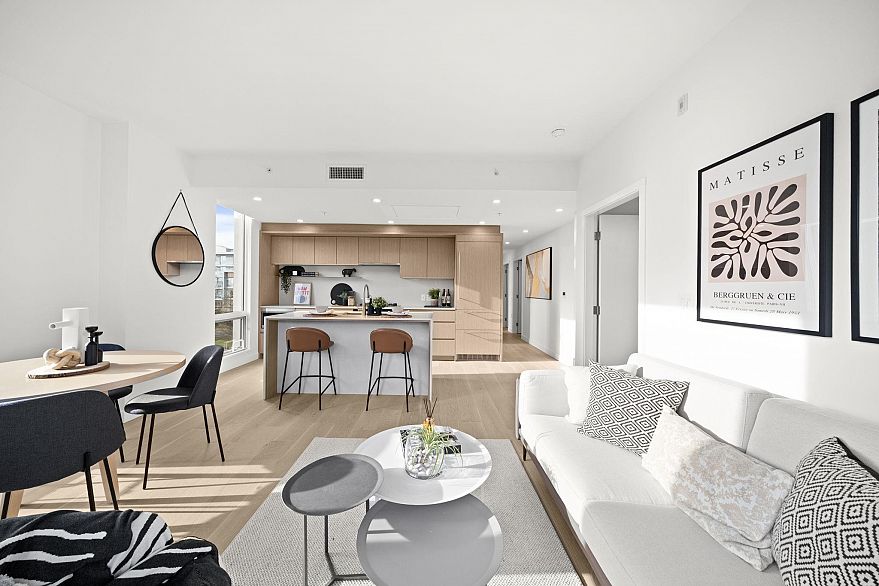 305 5212 Cambie Street