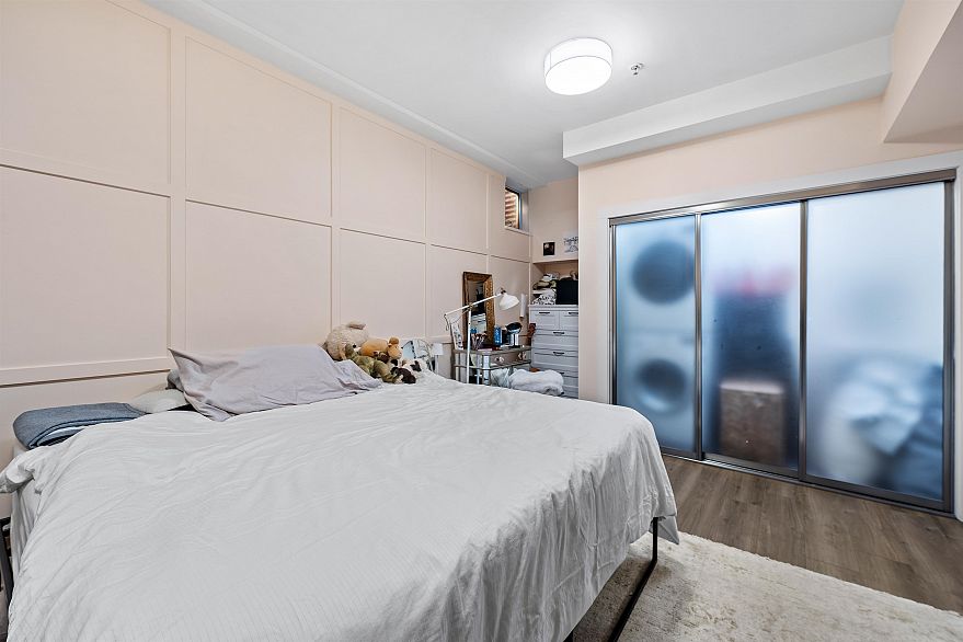 12 5880 Hampton Place