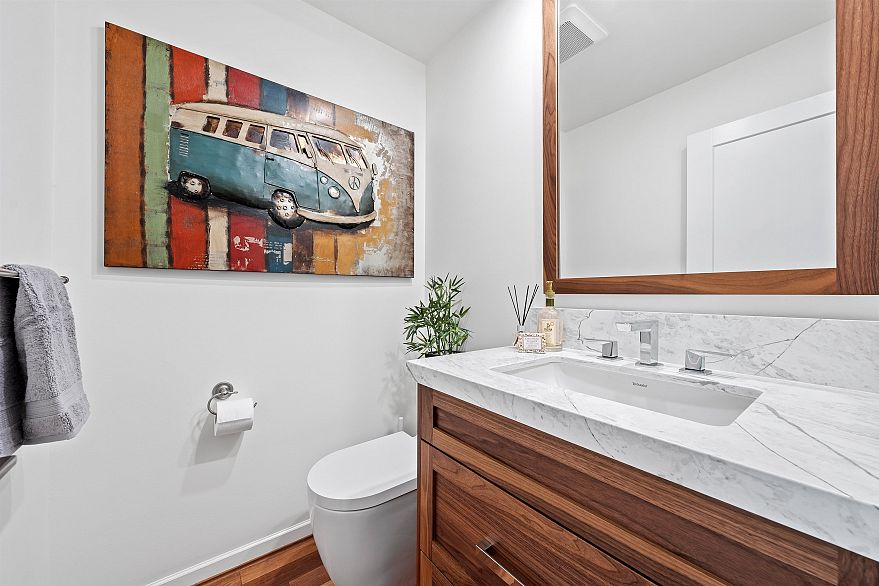 12 5880 Hampton Place