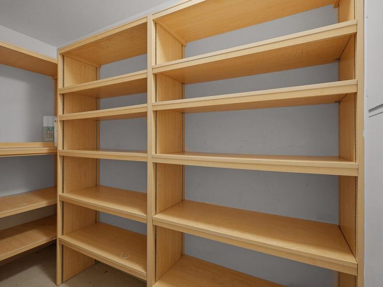 1109 233 Robson Street