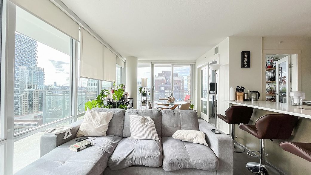 1706 1009 Harwood Street