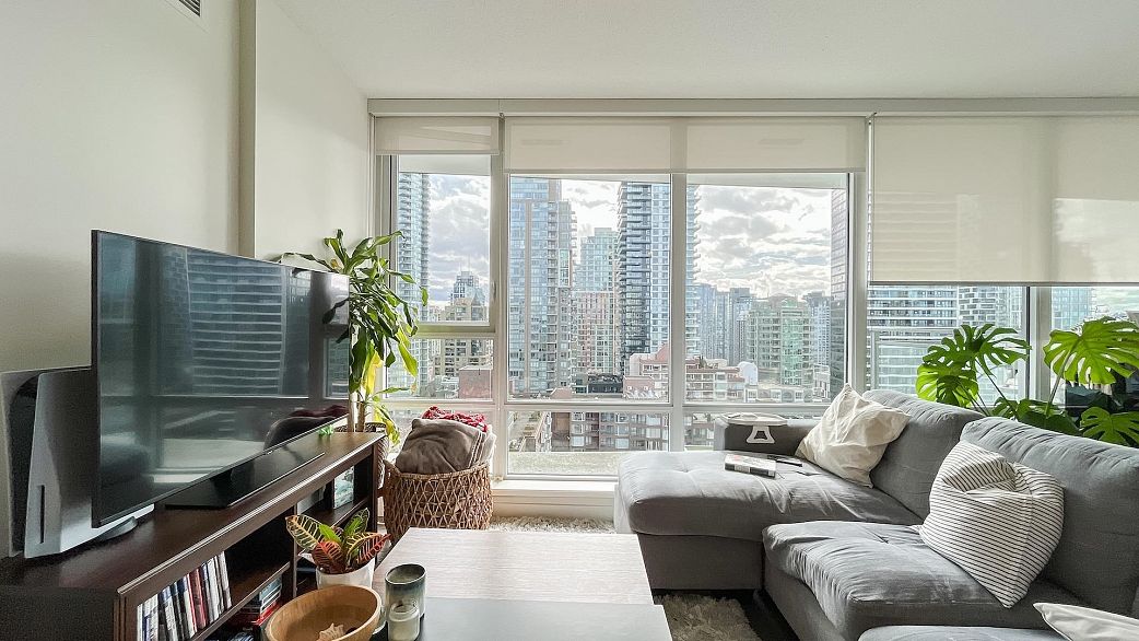 1706 1009 Harwood Street