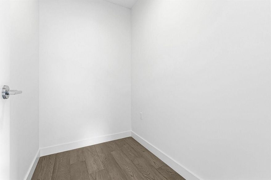 205 3590 W 39th Avenue