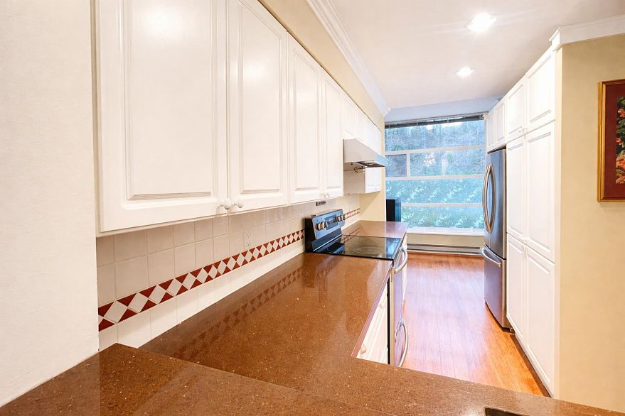 2178 E Kent Avenue South