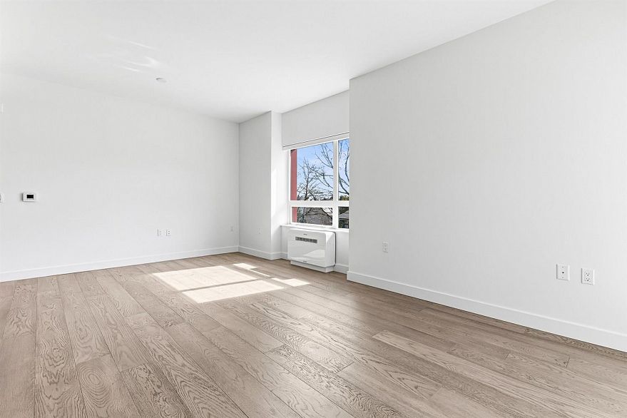 206 3590 W 39th Avenue