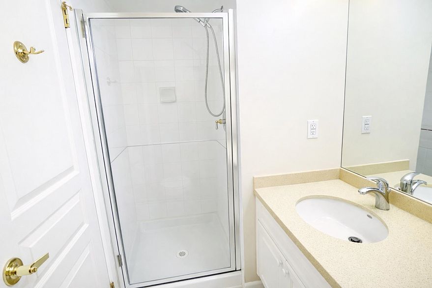 2178 E Kent Avenue South