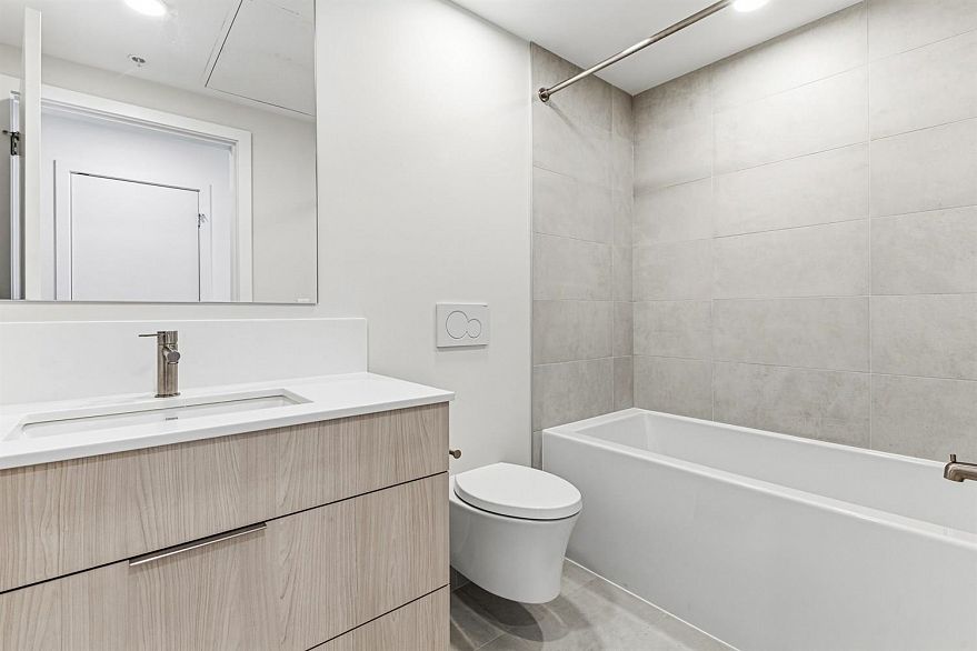 205 3590 W 39th Avenue