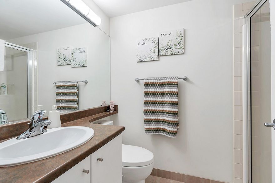 102 736 W 14th Avenue